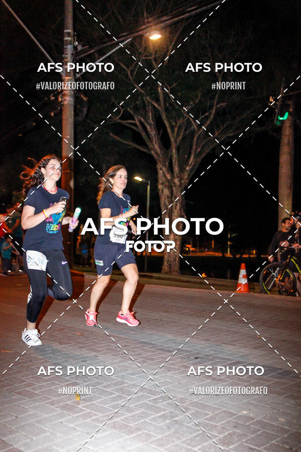 Buy your photos of the eventNeon Night Run 2019 - Belo Horizonte on Fotop