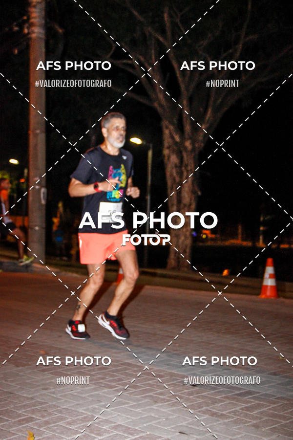 Buy your photos of the eventNeon Night Run 2019 - Belo Horizonte on Fotop