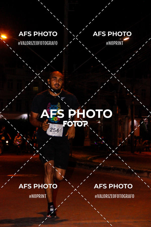 Buy your photos of the eventNeon Night Run 2019 - Belo Horizonte on Fotop
