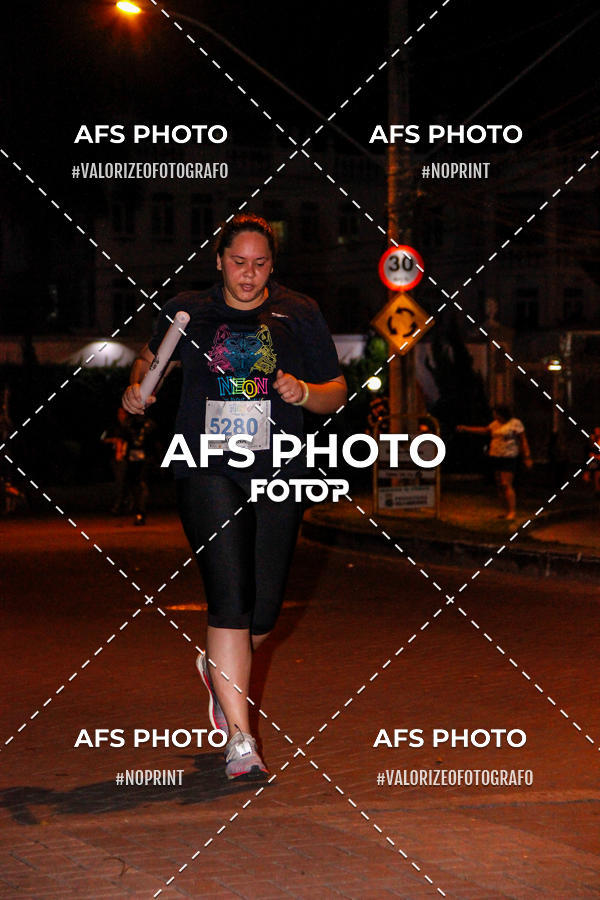 Compra tus fotos del eventoNeon Night Run 2019 - Belo Horizonte En Fotop