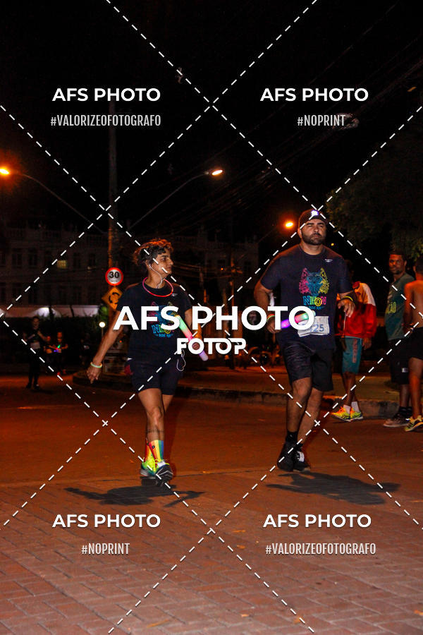 Compra tus fotos del eventoNeon Night Run 2019 - Belo Horizonte En Fotop