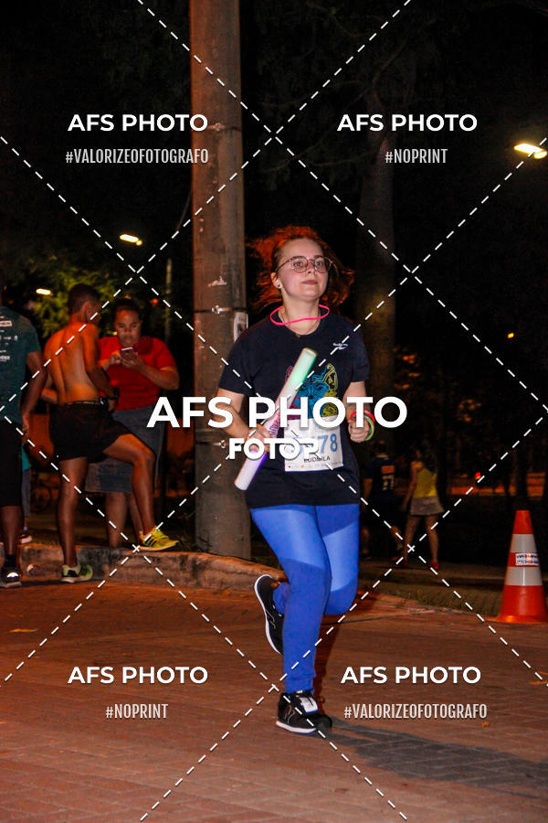 Compra tus fotos del eventoNeon Night Run 2019 - Belo Horizonte En Fotop
