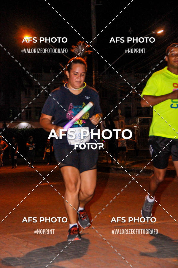 Compra tus fotos del eventoNeon Night Run 2019 - Belo Horizonte En Fotop