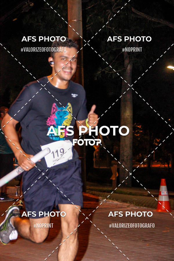 Compra tus fotos del eventoNeon Night Run 2019 - Belo Horizonte En Fotop