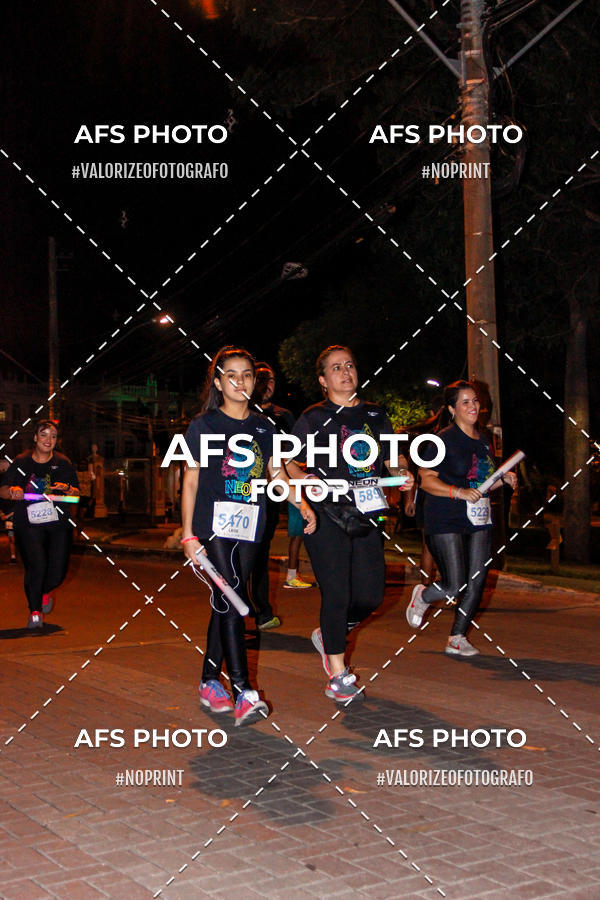 Compra tus fotos del eventoNeon Night Run 2019 - Belo Horizonte En Fotop