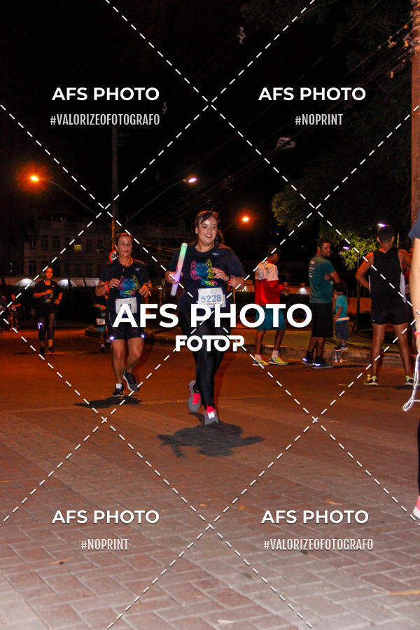 Compra tus fotos del eventoNeon Night Run 2019 - Belo Horizonte En Fotop