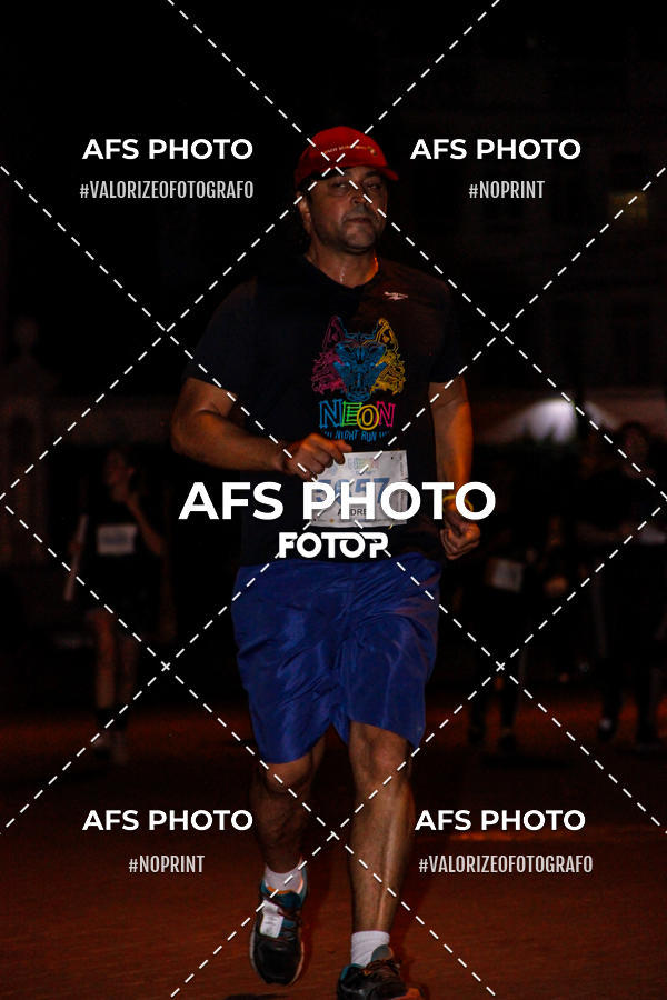 Compre as suas fotos do eventoNeon Night Run 2019 - Belo Horizonte no Fotop