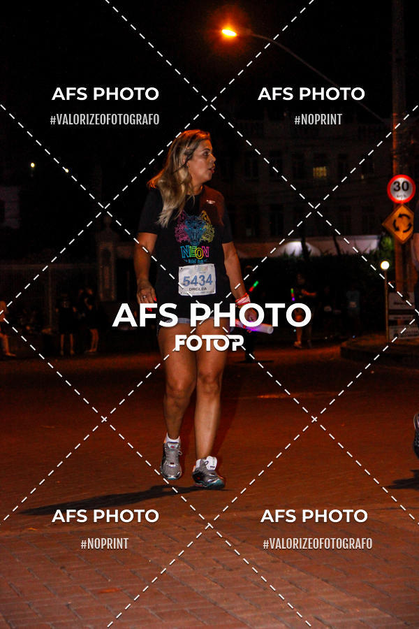 Compre as suas fotos do eventoNeon Night Run 2019 - Belo Horizonte no Fotop