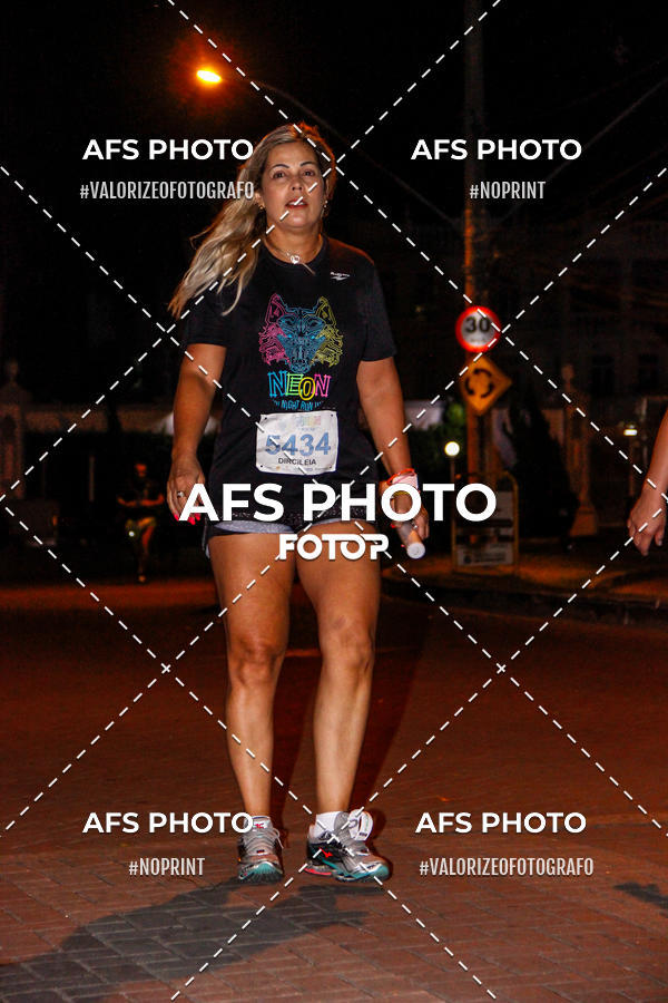 Compre as suas fotos do eventoNeon Night Run 2019 - Belo Horizonte no Fotop