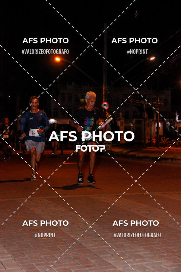 Achetez vos photos de l'vnementNeon Night Run 2019 - Belo Horizonte sur Fotop