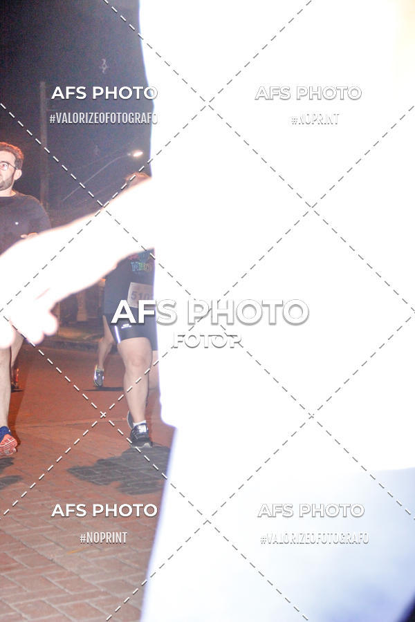 Achetez vos photos de l'vnementNeon Night Run 2019 - Belo Horizonte sur Fotop