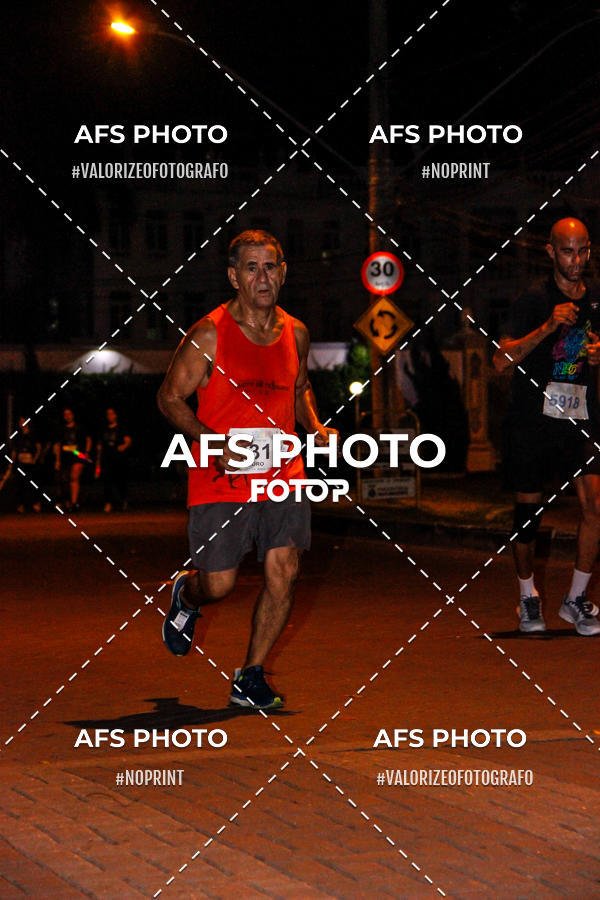Achetez vos photos de l'vnementNeon Night Run 2019 - Belo Horizonte sur Fotop