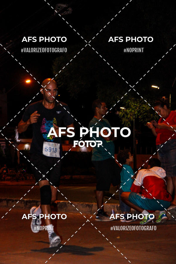 Achetez vos photos de l'vnementNeon Night Run 2019 - Belo Horizonte sur Fotop
