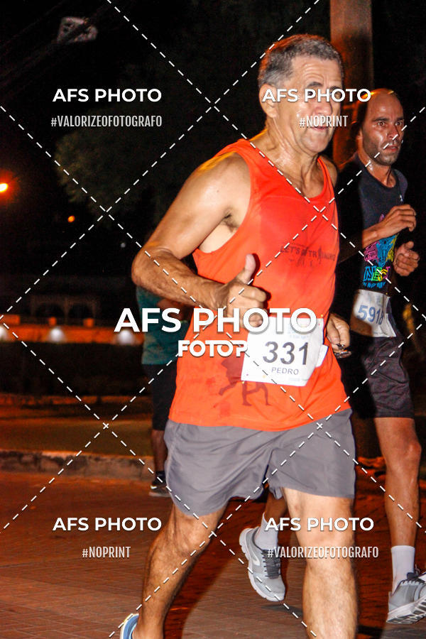 Achetez vos photos de l'vnementNeon Night Run 2019 - Belo Horizonte sur Fotop