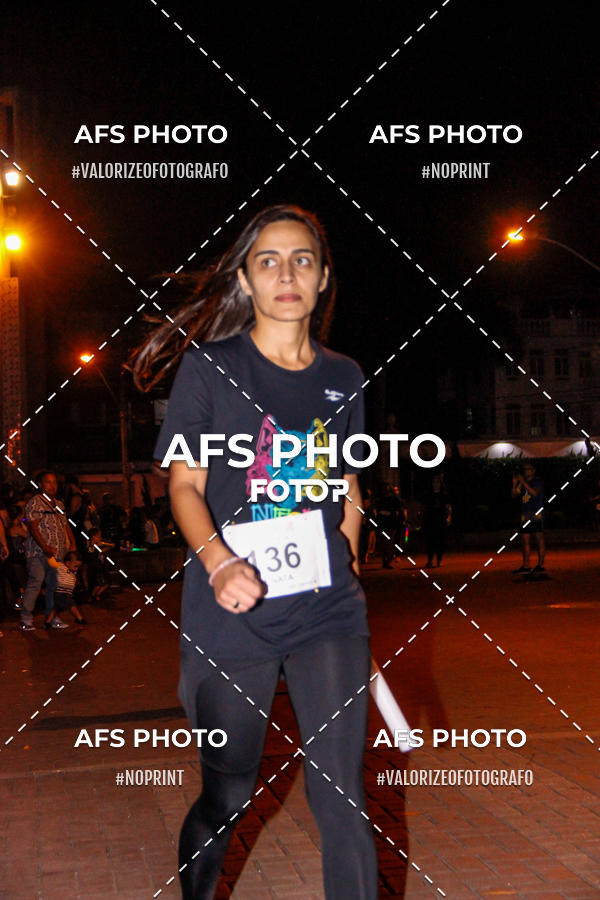 Achetez vos photos de l'vnementNeon Night Run 2019 - Belo Horizonte sur Fotop