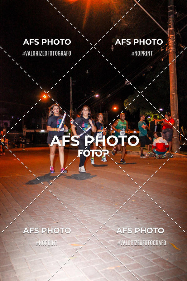 Achetez vos photos de l'vnementNeon Night Run 2019 - Belo Horizonte sur Fotop