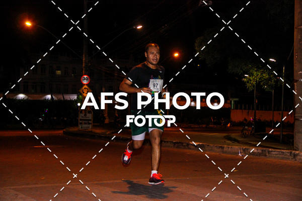 Compre as suas fotos do eventoNeon Night Run 2019 - Belo Horizonte no Fotop