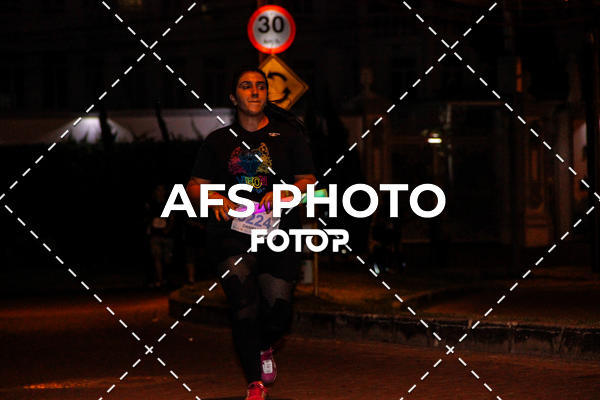 Compre as suas fotos do eventoNeon Night Run 2019 - Belo Horizonte no Fotop