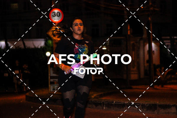 Compre as suas fotos do eventoNeon Night Run 2019 - Belo Horizonte no Fotop
