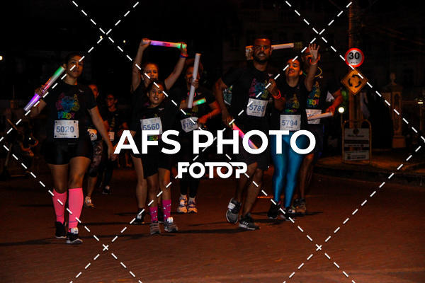 Compre as suas fotos do eventoNeon Night Run 2019 - Belo Horizonte no Fotop