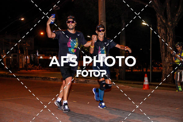 Compre as suas fotos do eventoNeon Night Run 2019 - Belo Horizonte no Fotop