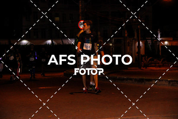 Compre as suas fotos do eventoNeon Night Run 2019 - Belo Horizonte no Fotop