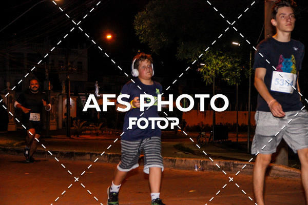 Compre as suas fotos do eventoNeon Night Run 2019 - Belo Horizonte no Fotop