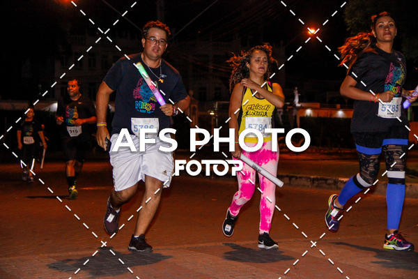 Compre as suas fotos do eventoNeon Night Run 2019 - Belo Horizonte no Fotop