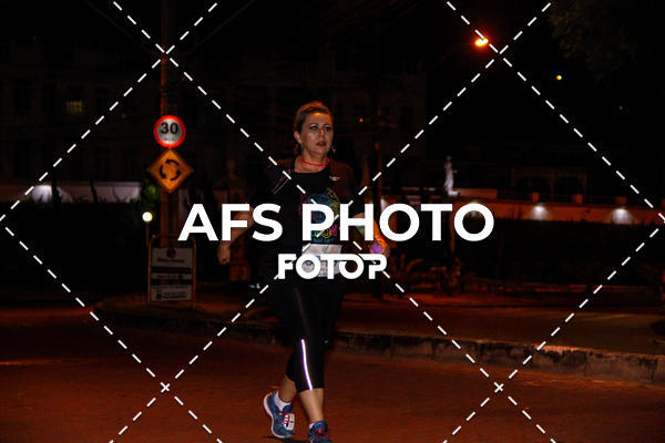 Compre as suas fotos do eventoNeon Night Run 2019 - Belo Horizonte no Fotop