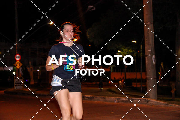 Compre as suas fotos do eventoNeon Night Run 2019 - Belo Horizonte no Fotop
