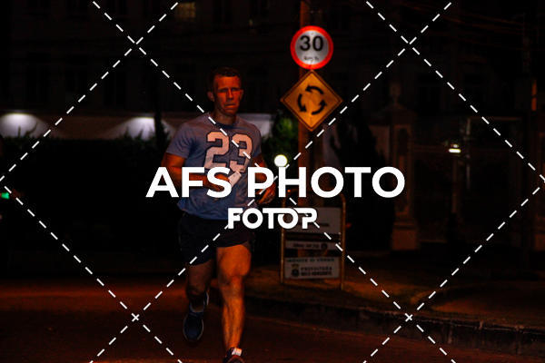Compre as suas fotos do eventoNeon Night Run 2019 - Belo Horizonte no Fotop