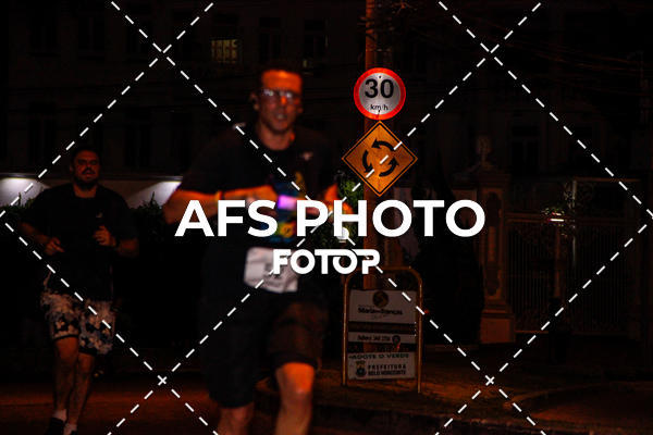 Compre as suas fotos do eventoNeon Night Run 2019 - Belo Horizonte no Fotop