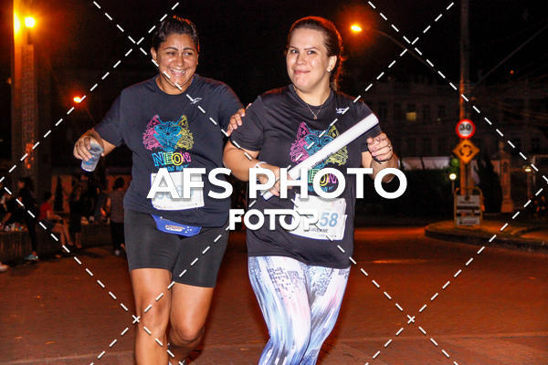 Compre as suas fotos do eventoNeon Night Run 2019 - Belo Horizonte no Fotop