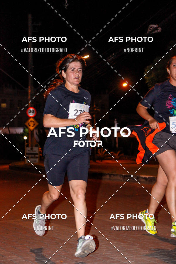 Achetez vos photos de l'vnementNeon Night Run 2019 - Belo Horizonte sur Fotop