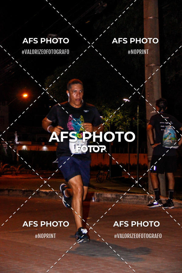 Achetez vos photos de l'vnementNeon Night Run 2019 - Belo Horizonte sur Fotop