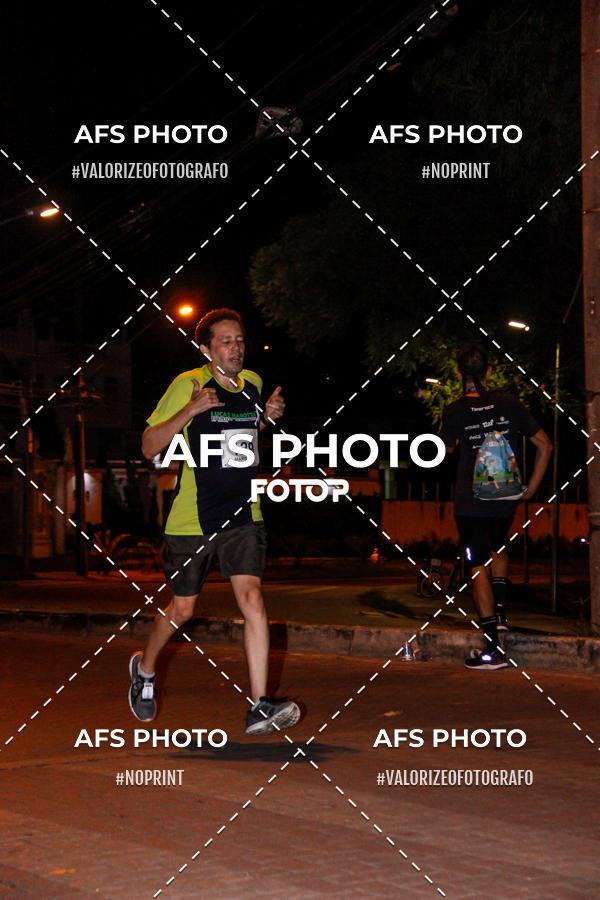 Achetez vos photos de l'vnementNeon Night Run 2019 - Belo Horizonte sur Fotop