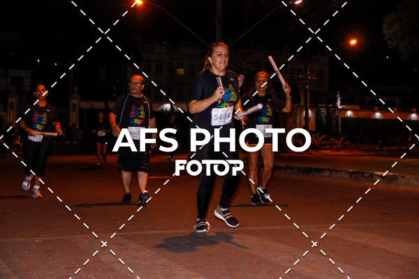 Achetez vos photos de l'vnementNeon Night Run 2019 - Belo Horizonte sur Fotop