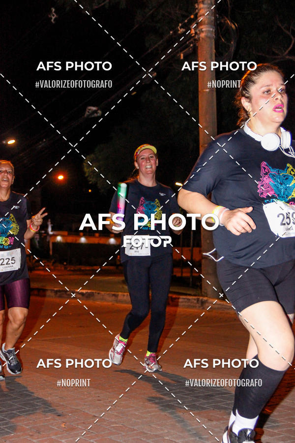 Compra tus fotos del eventoNeon Night Run 2019 - Belo Horizonte En Fotop