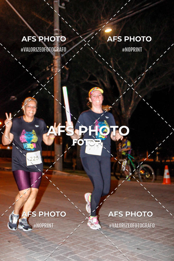 Compra tus fotos del eventoNeon Night Run 2019 - Belo Horizonte En Fotop