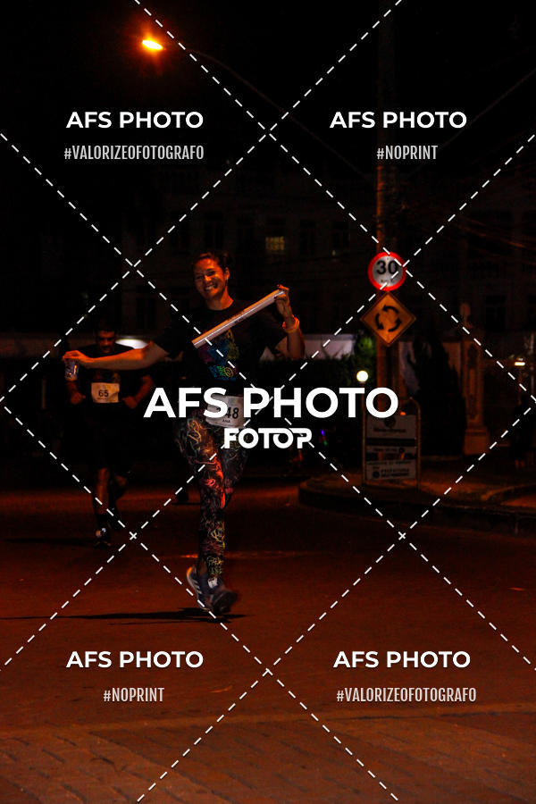 Compra tus fotos del eventoNeon Night Run 2019 - Belo Horizonte En Fotop