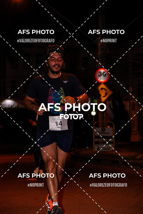 Compra tus fotos del eventoNeon Night Run 2019 - Belo Horizonte En Fotop