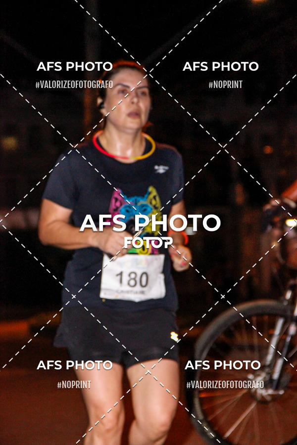 Compra tus fotos del eventoNeon Night Run 2019 - Belo Horizonte En Fotop