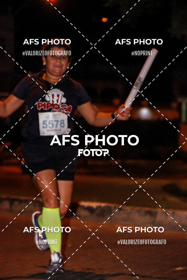Compra tus fotos del eventoNeon Night Run 2019 - Belo Horizonte En Fotop