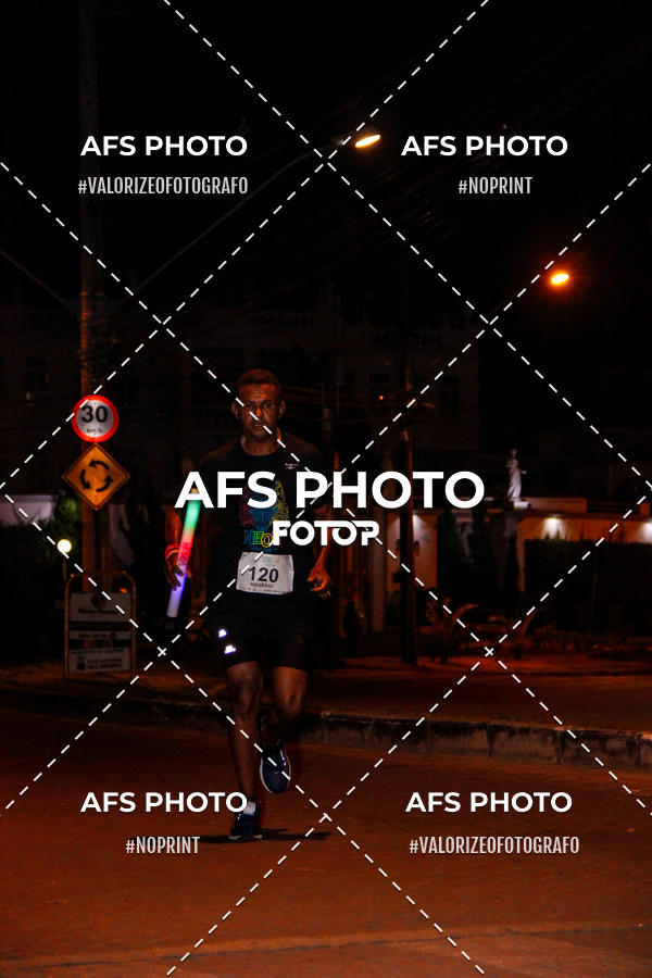 Compra tus fotos del eventoNeon Night Run 2019 - Belo Horizonte En Fotop