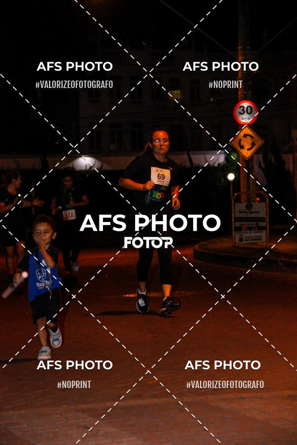 Compra tus fotos del eventoNeon Night Run 2019 - Belo Horizonte En Fotop