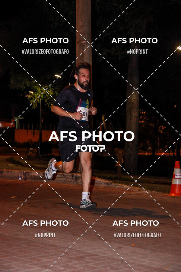 Compra tus fotos del eventoNeon Night Run 2019 - Belo Horizonte En Fotop