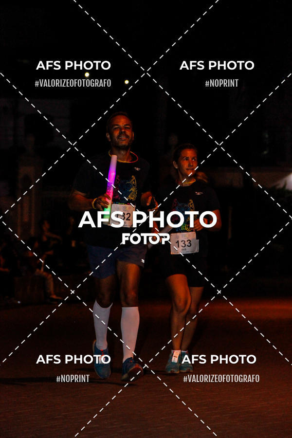 Compra tus fotos del eventoNeon Night Run 2019 - Belo Horizonte En Fotop