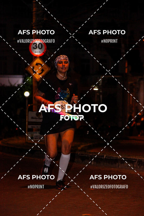 Compra tus fotos del eventoNeon Night Run 2019 - Belo Horizonte En Fotop