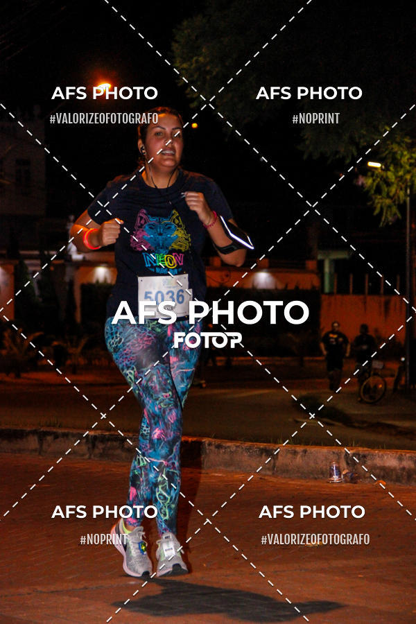 Compra tus fotos del eventoNeon Night Run 2019 - Belo Horizonte En Fotop