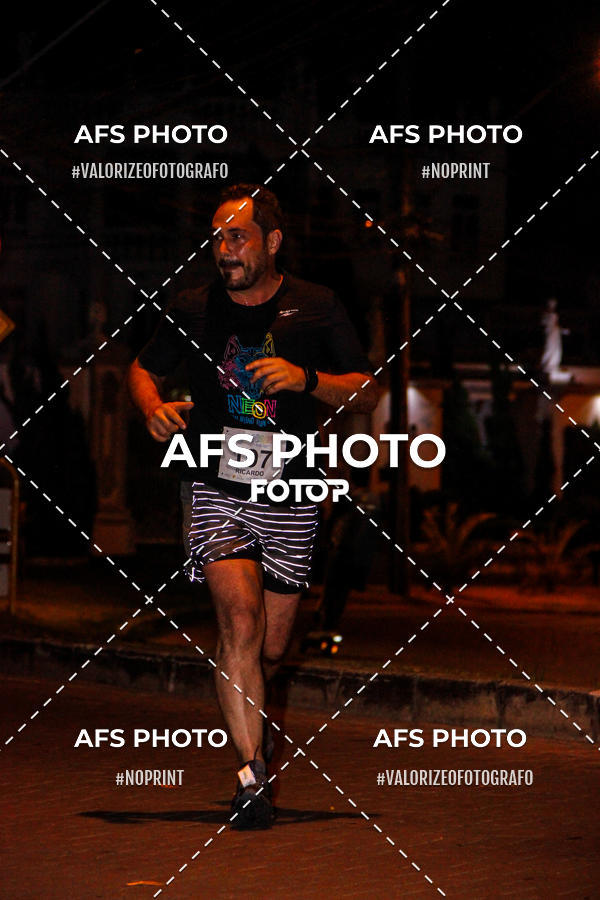 Compra tus fotos del eventoNeon Night Run 2019 - Belo Horizonte En Fotop
